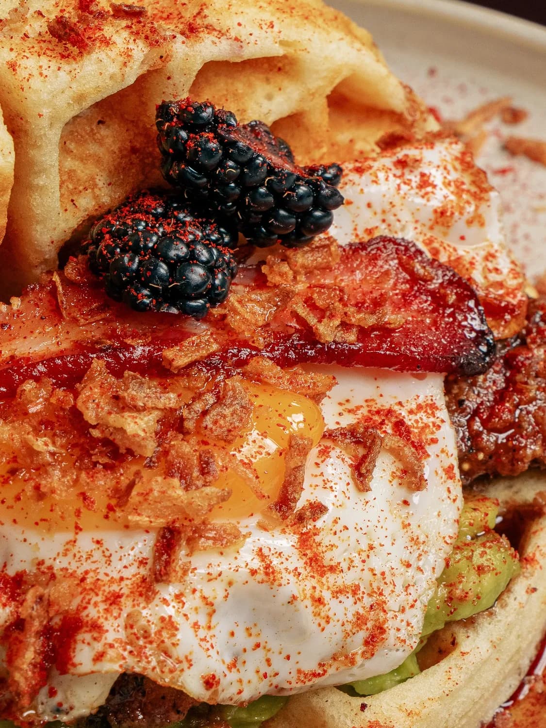 Gaufre garnie en gros plan, AB Cafe à Saint-Raphaël