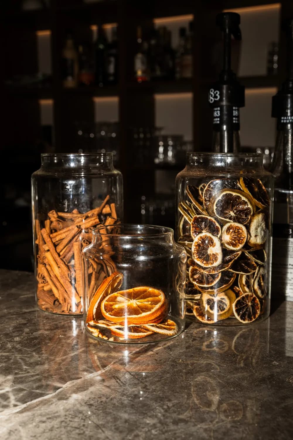 Bocaux d'agrumes séchés au bar, Chacha à Fréjus